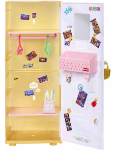 121015-EUC Rainbow High Locker and Doll Playset 2