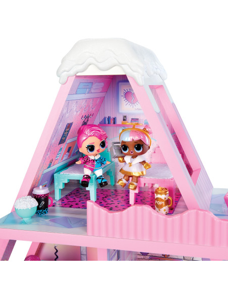 427735-INT L.O.L. Surprise Winter Snow Chalet