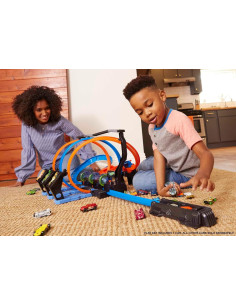 Hot Wheels Action Corkscrew Crash FTB65 2