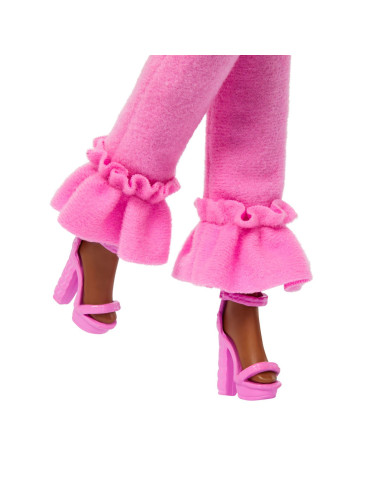 Barbie Barbiecore Deluxe Fashionistas Petite Doll HYV28