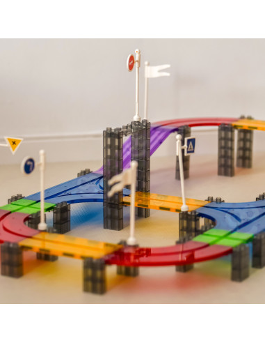 WOOPIE Magnetic Car Race Track + 137 El. Car