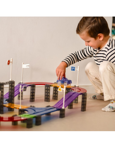 WOOPIE Magnetic Car Race Track + 137 El. Car