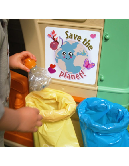 Садовый домик FEBER: переработка отходов, раздельный сбор отходов, зеленая энергия.