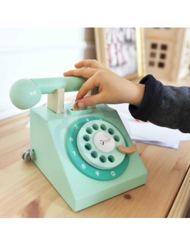 CLASSIC WORLD Klasikiniai mediniai telefonai vaikams, 4 vnt.