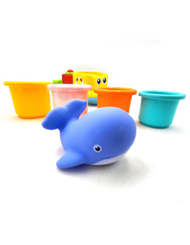 Игрушечный водный корабль WOOPI BABY в виде кита с переливными стаканчиками