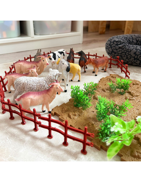 WOOPIE Set of Farm Figures + Chest 57 pcs.