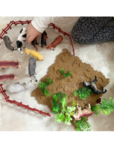 WOOPIE Set of Farm Figures + Chest 57 pcs.