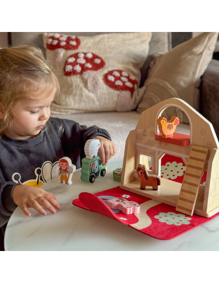 WOOPIE GREEN Wooden Folding Farm in a Suitcase with Animals 11 pcs.