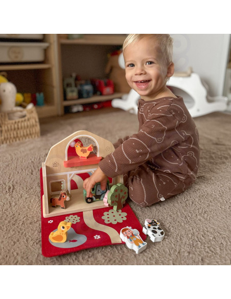 WOOPIE GREEN Wooden Folding Farm in a Suitcase with Animals 11 pcs.