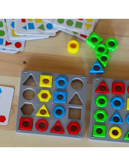 WOOPIE Match Shapes Puzzle Game